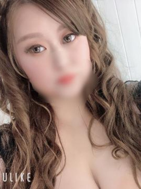 倖田 あんな